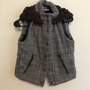 Plaid button up vest with fake fur detachable hood